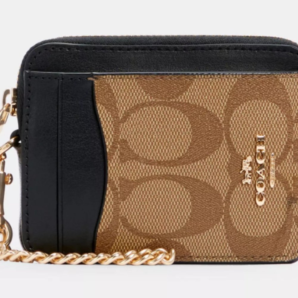 Coach FLASH SALE ‼️ Zip Card Case in Blocked Signature Canvas.